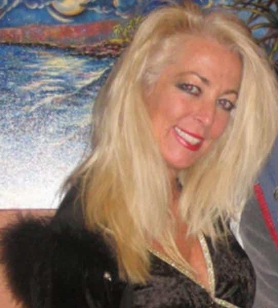 Rijpe vrouw wil jou verwennen