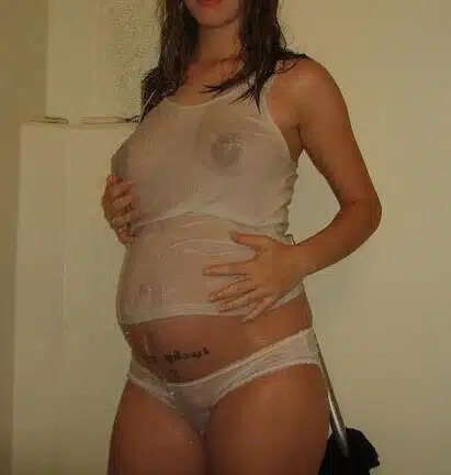 Zwangere vrouw zoekt discreet contact